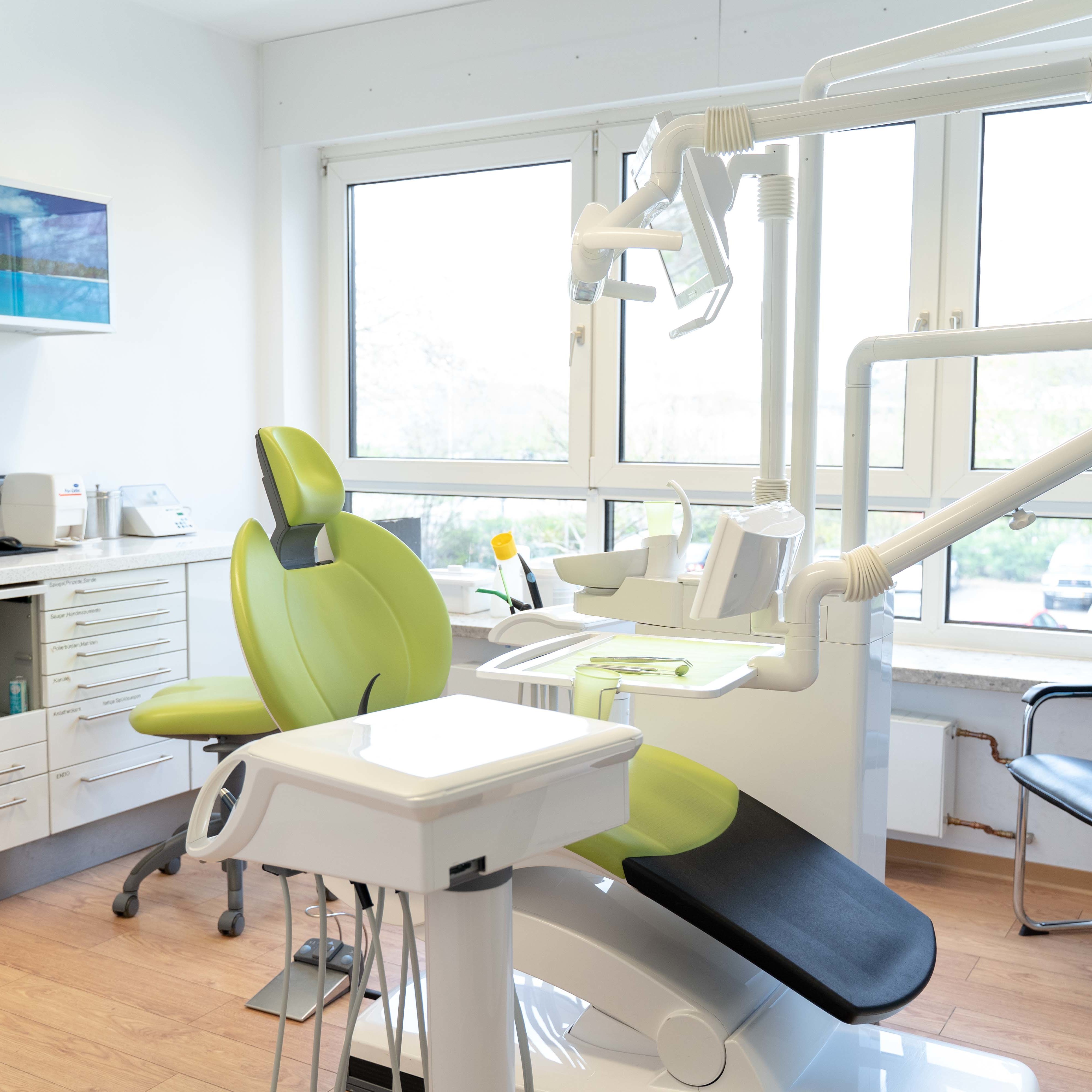 Zahnarzt Rüsselsheim Dr. Dieudonné Behandlungsraum